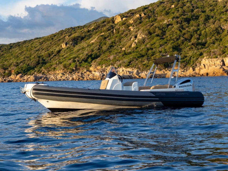 Boat rental Quicksilver Quicksilver 555 Activ Open in Porto Pollo on Samboat