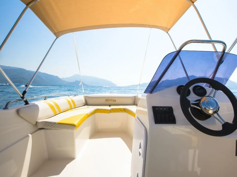 Motorboat for rent Sète at the best price