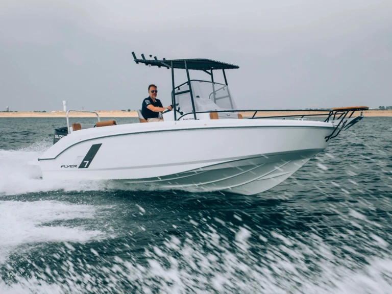 Motorboat for rent Sète at the best price