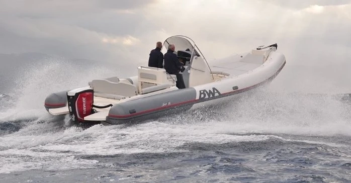 Boat rental Bwa Sport 28 GTc in Port Grimaud on Samboat