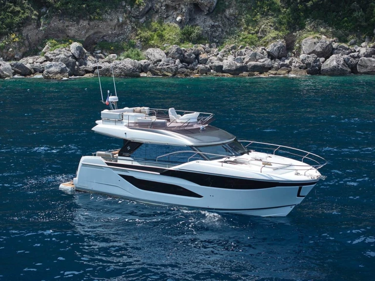 Rent a Quicksilver Activ 605 Open Port Grimaud