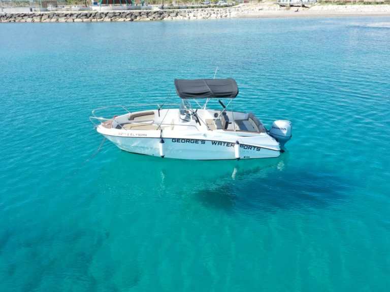 Bareboat Rental Motorboat Karnic with a boat licence