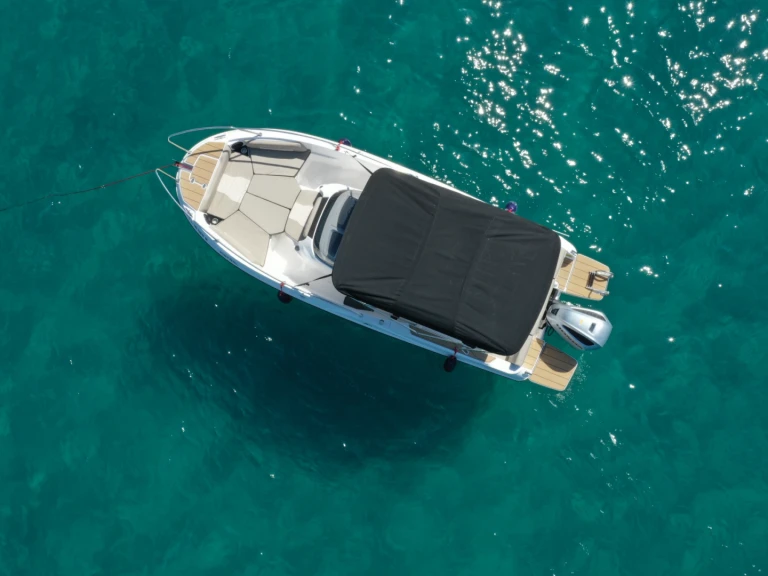 Boat rental Karnic SL691 in Latchi on Samboat