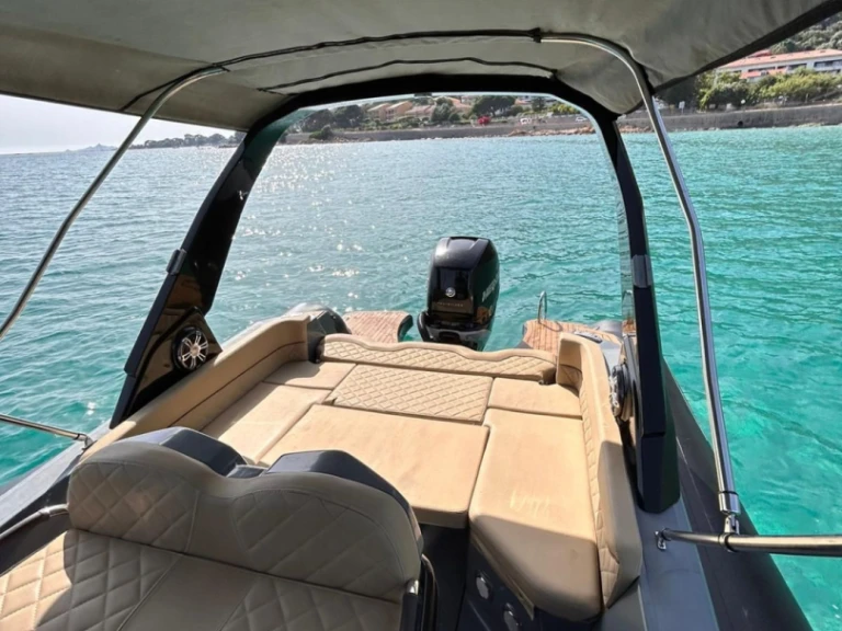 Salpa SALPA 26 SOLEIL charter bareboat or captained in  Porticcio