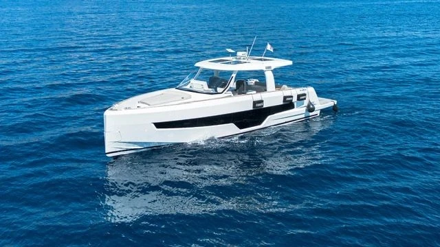 Motorboat rental with or without captain Fjord Ajaccio