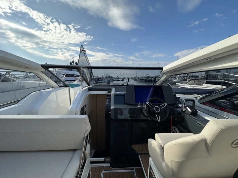 Motorboat for rent Ajaccio at the best price