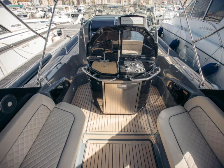 Rent a Salpa SALPA 33 SOLEIL Ajaccio
