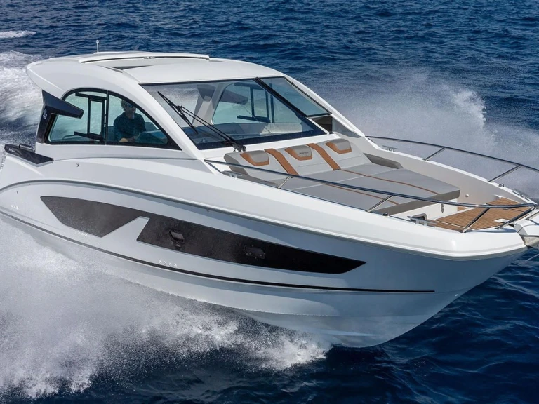 Motorboat for rent Ajaccio at the best price