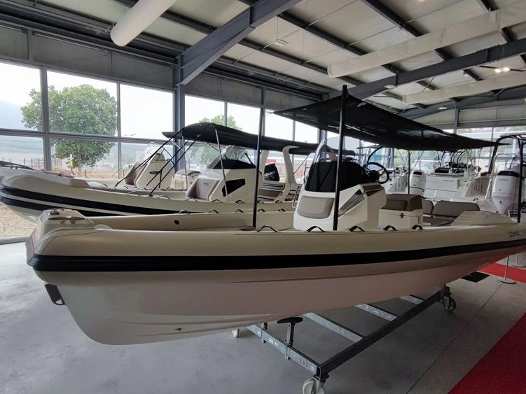 Lomac Lomac 700  charter bareboat or captained in  Ajaccio