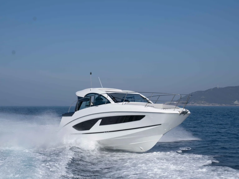 Motorboat rental with or without captain Bénéteau Ajaccio