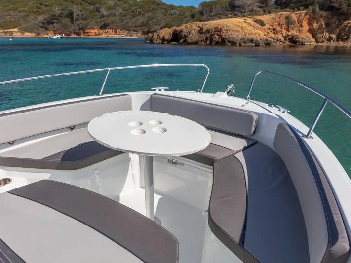 Bareboat Rental Motorboat Jeanneau with a boat licence