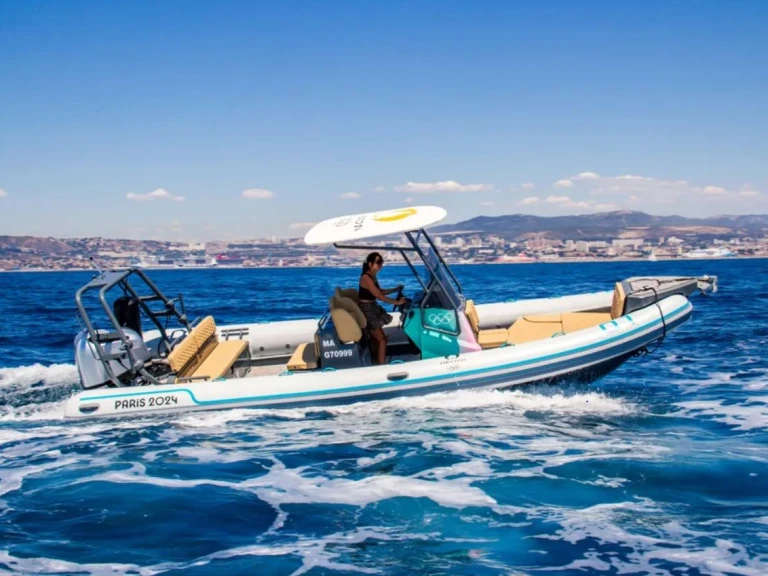 Rent a Highfield 760 Cogolin