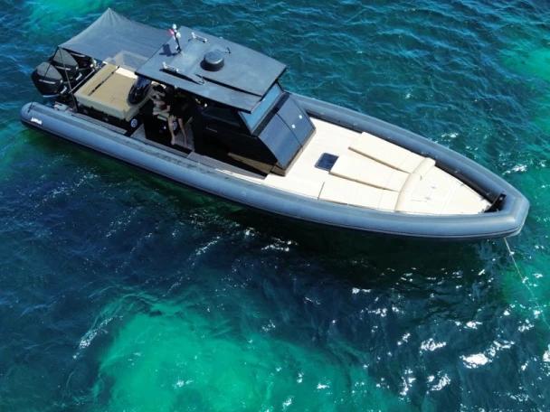 Boat rental Sea Water Phantom 400 in Hyères on Samboat