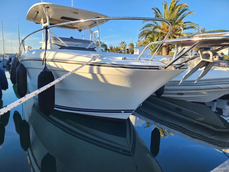 Motorboat for rent Saint-Raphaël at the best price