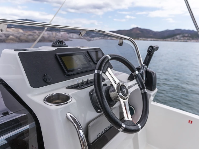 Boat rental Bénéteau Flyer 6 in Saint-Raphaël on Samboat