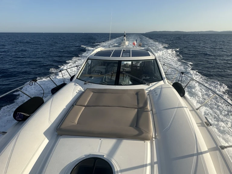 Luxury Yacht rental with or without captain Absolute Yachts Saint-Raphaël