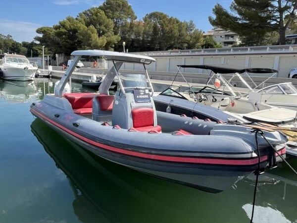 Bareboat Rental RIB Wimbi Boats with a boat licence