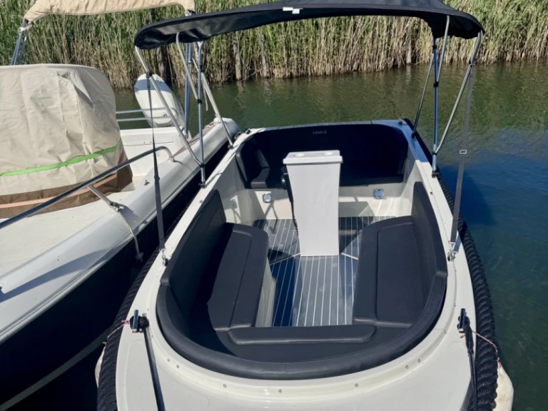 Rent a BRB 555 Aix-les-Bains