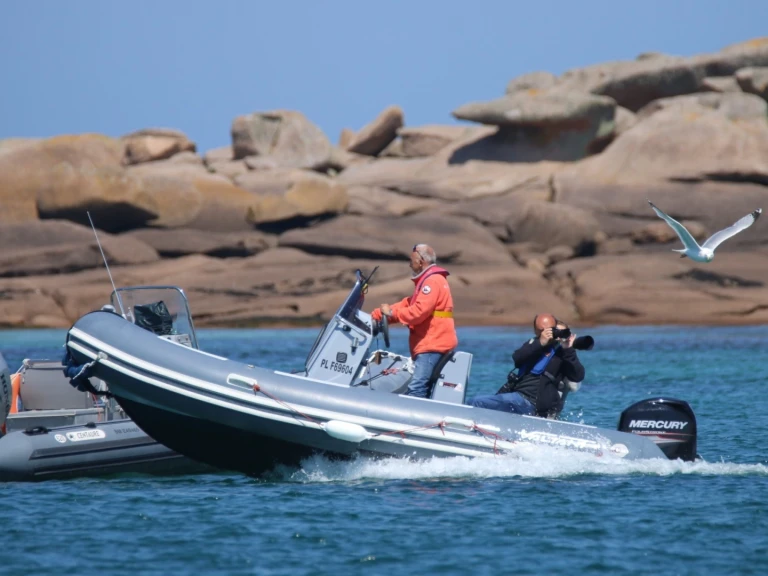 Valiant 500 sport charter bareboat or captained in  Trégastel