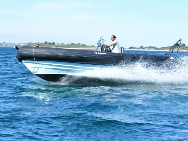 RIB rental with or without captain Zodiac Trébeurden
