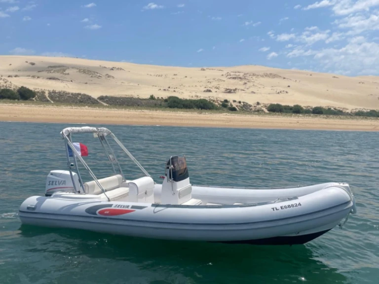 Motorboat rental in Arcachon - Quicksilver Quicksilver 555 Activ Open