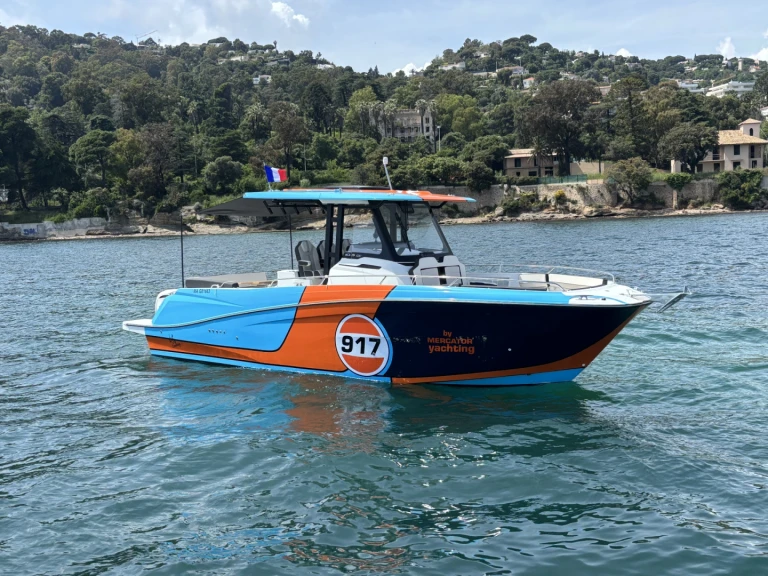 Motorboat for rent Cannes at the best price