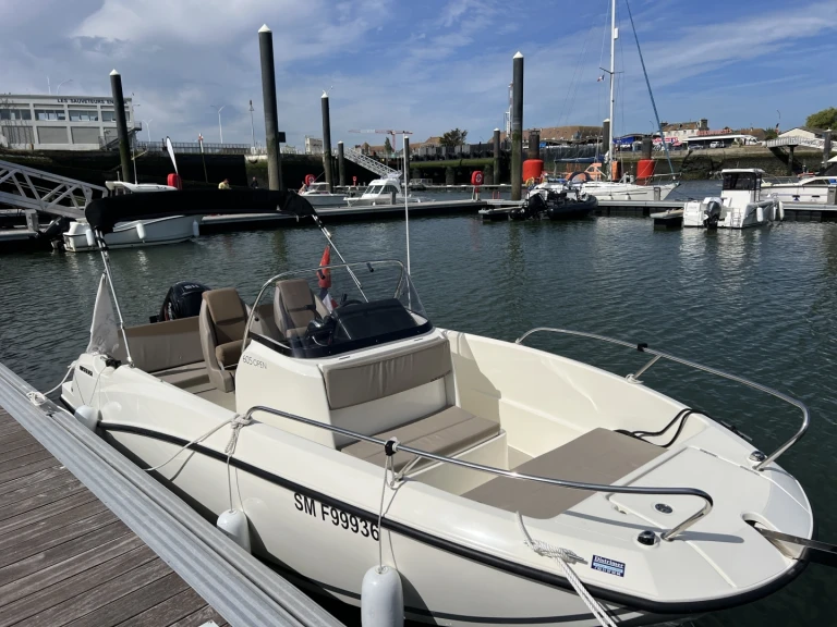 Motorboat rental with or without captain Quicksilver Ouistreham