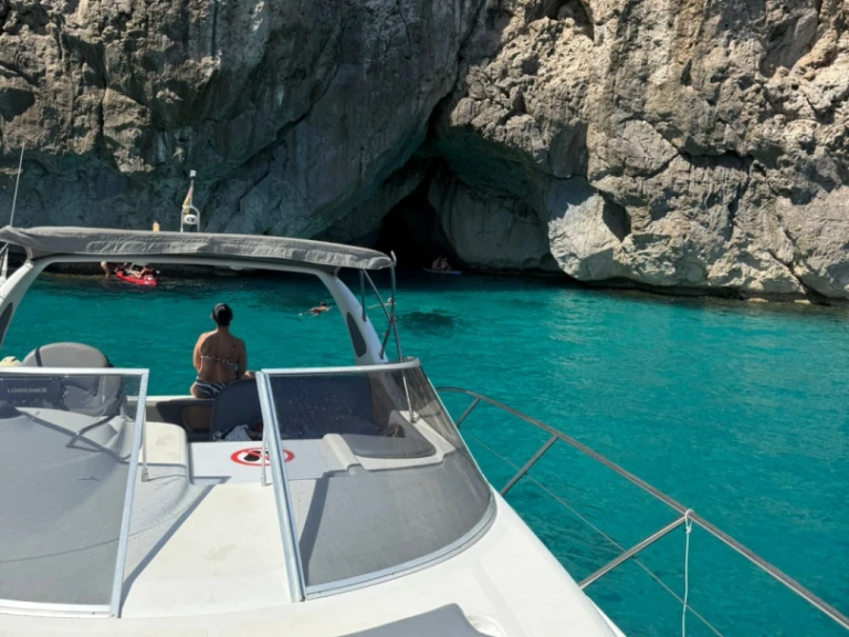 Motorboat for rent Can Picafort at the best price