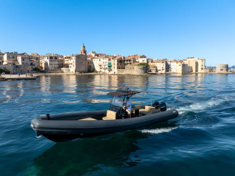 Rent a Sea Water 300 PHANTOM Cogolin