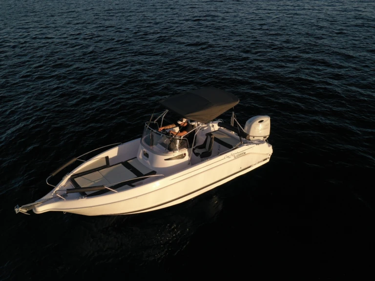 Bareboat Rental Motorboat B2 Marine with a boat licence