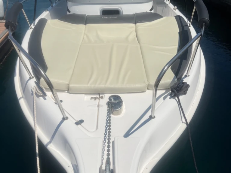 Bareboat Rental Motorboat B2 Marine with a boat licence