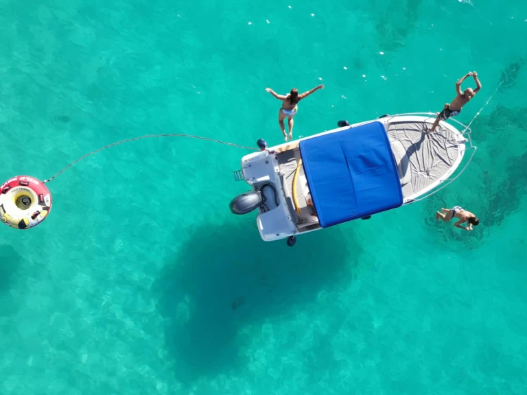 Yacht charter Marigot cheap Cap Camarat 6.5 WA