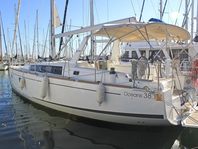 Sailboat rental with or without captain Bénéteau Cambrils