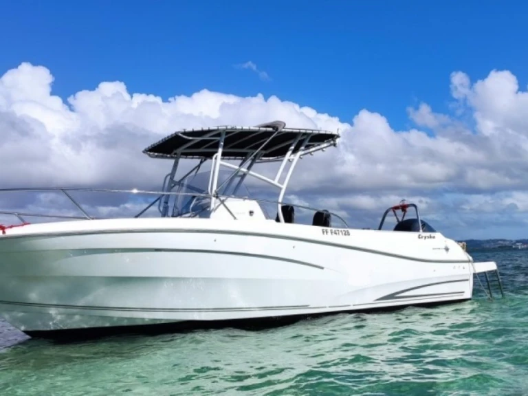 Jeanneau Cap Camarat 7.5 CC Serie 2 in Les Trois-Îlets on SamBoat