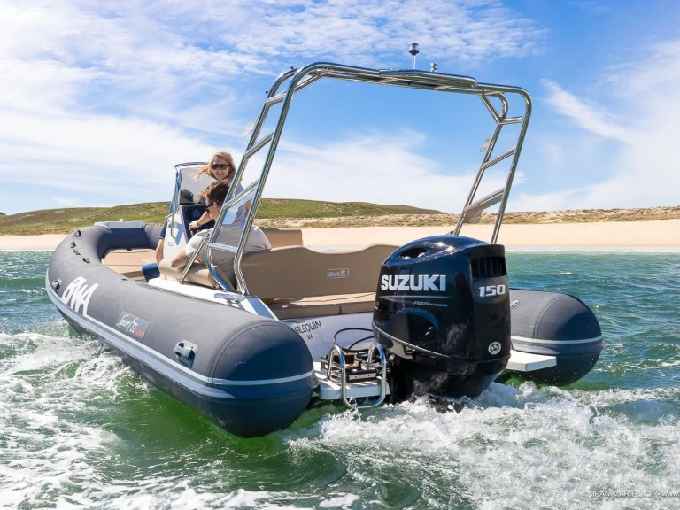 Boat rental Bwa BWA 22 GTO in La Trinité-sur-Mer on Samboat