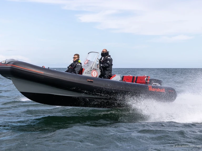 RIB rental in La Trinité-sur-Mer - Marshall MARSHALL M4