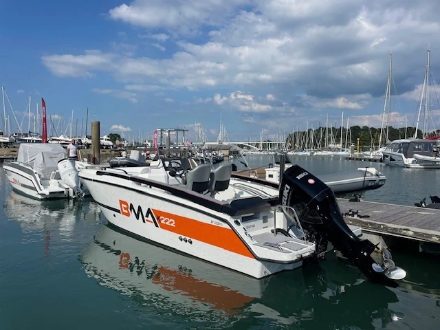 Motorboat for rent La Trinité-sur-Mer at the best price