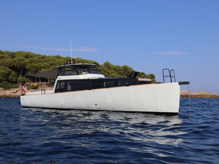 Motorboat rental in La Trinité-sur-Mer - BUEHLER TURBOCRAFT Silverfine