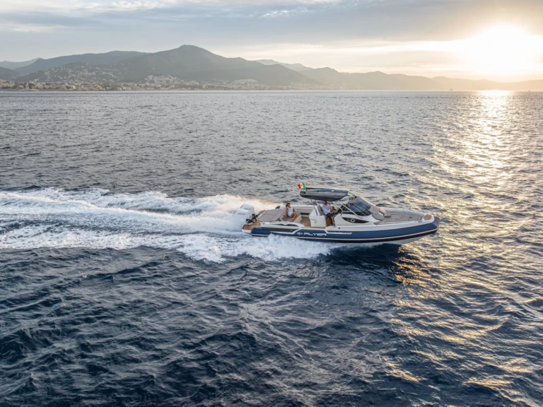 Yacht charter La Trinité-sur-Mer cheap Flyer 36