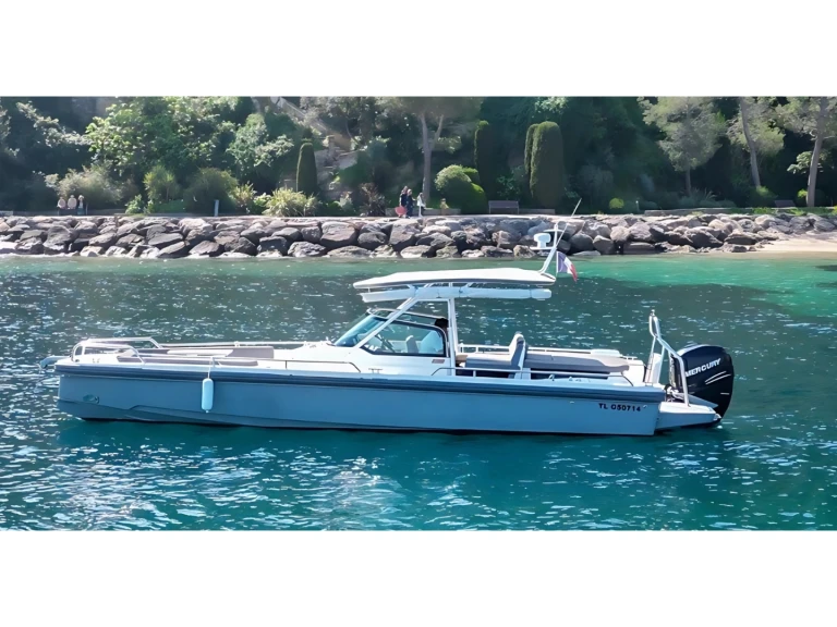Rent a Axopar 28 T-Top La Napoule