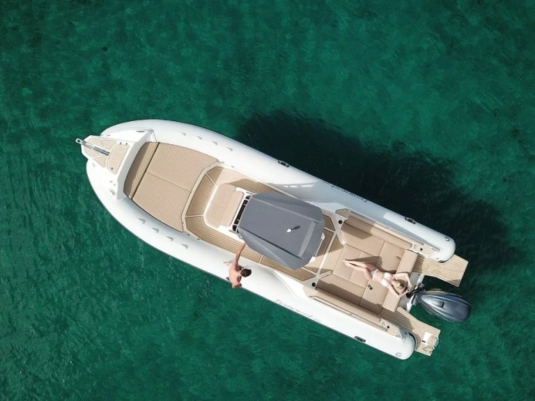 Bareboat Rental RIB Capelli with a boat licence
