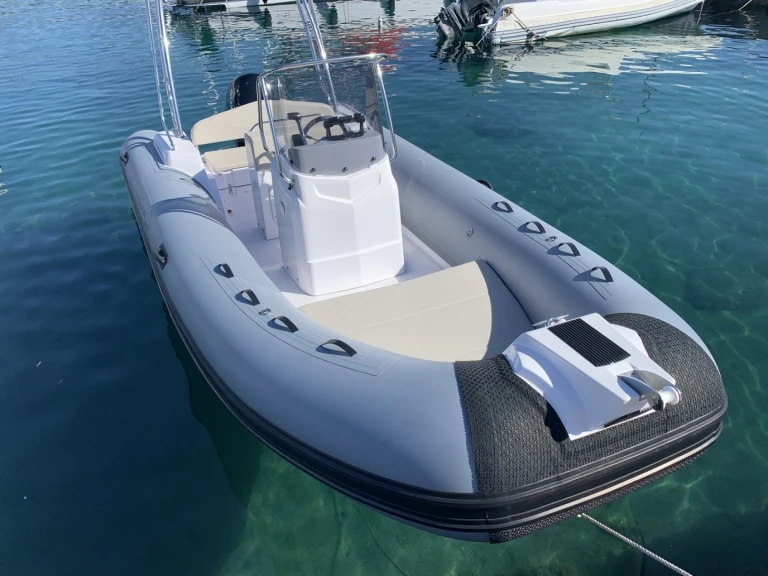 Yacht charter Propriano cheap Capelli 570 Luxe