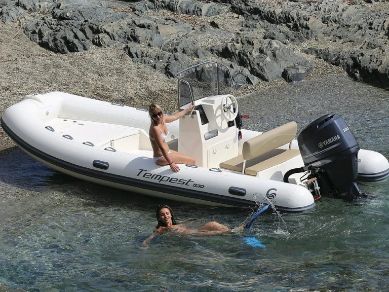 Capelli Tempest 530 in Porto-Vecchio on SamBoat