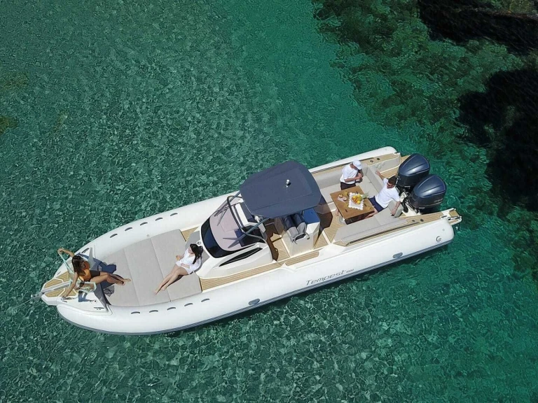 Yacht charter Porto-Vecchio cheap CAPELLI 900 TEMPEST