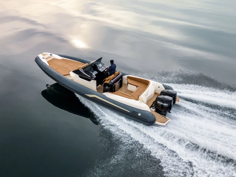 Yacht charter Cogolin cheap B-2