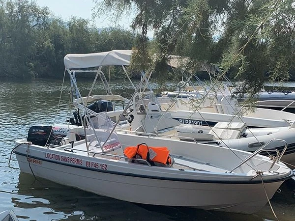 Motorboat for rent Saint-Florent at the best price