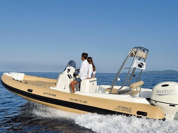 Rent a Fanale marine  FANALE 700 FALCHETTU Saint-Florent