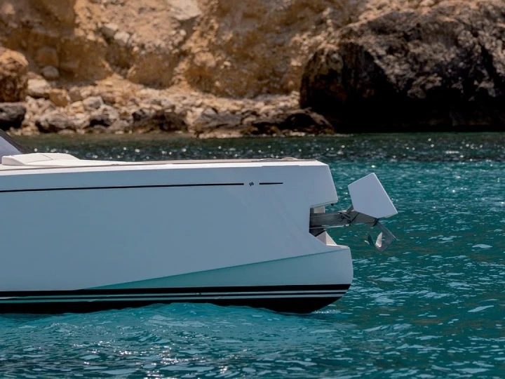 Boat rental Pardo Yachts Pardo 38 in Beaulieu-sur-Mer on Samboat