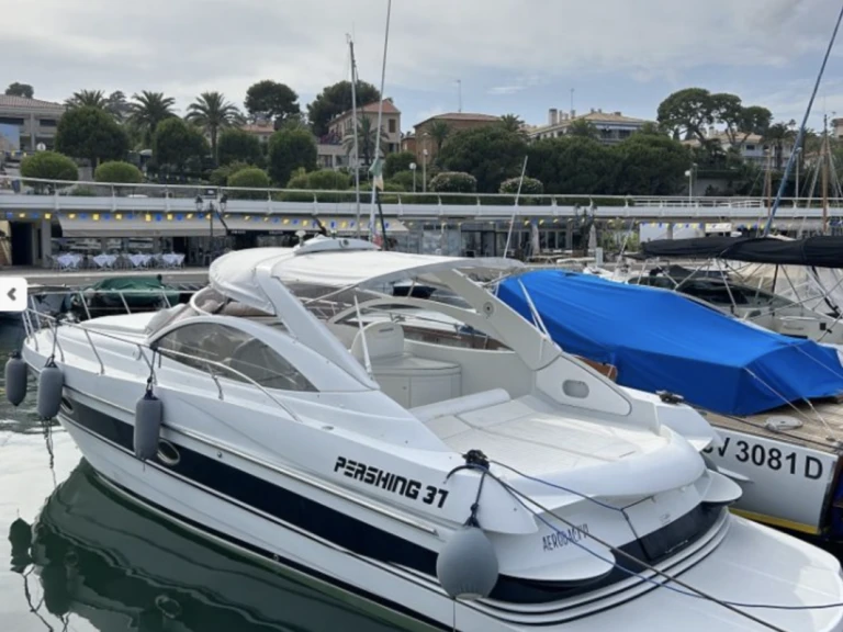 Yacht charter Saint-Jean-Cap-Ferrat cheap Pershing 37