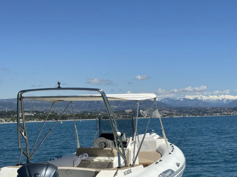 Bareboat Rental RIB Capelli with a boat licence